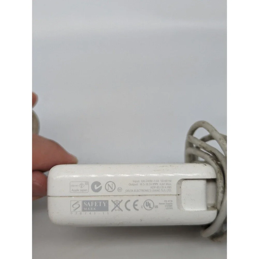 Genuine Apple 85W MagSafe Power Adapter A1222 for MacBook Pro
